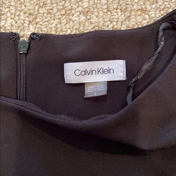 Dress - Picture 3 of 3